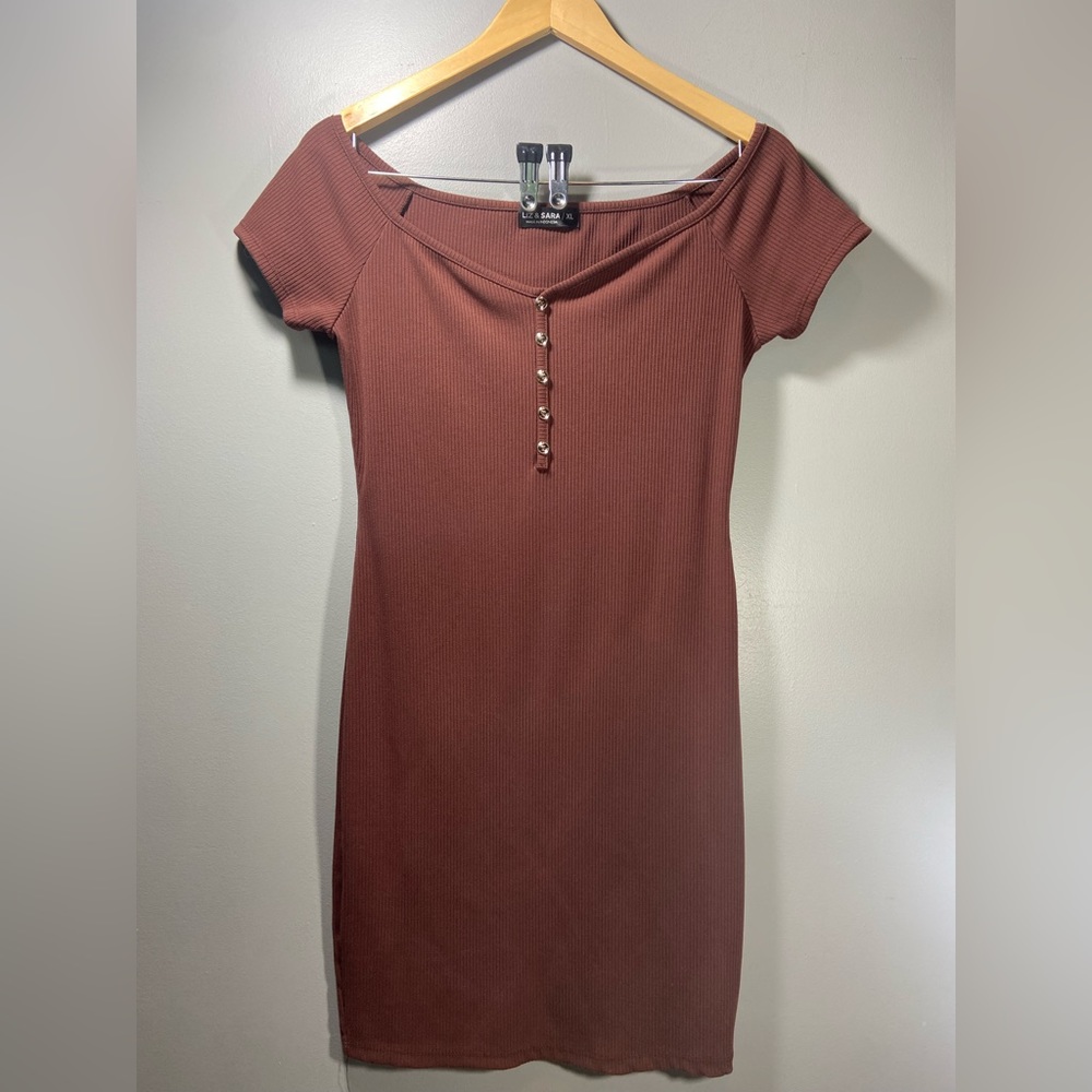 Liz & Sara brown stretchy ribbed dress